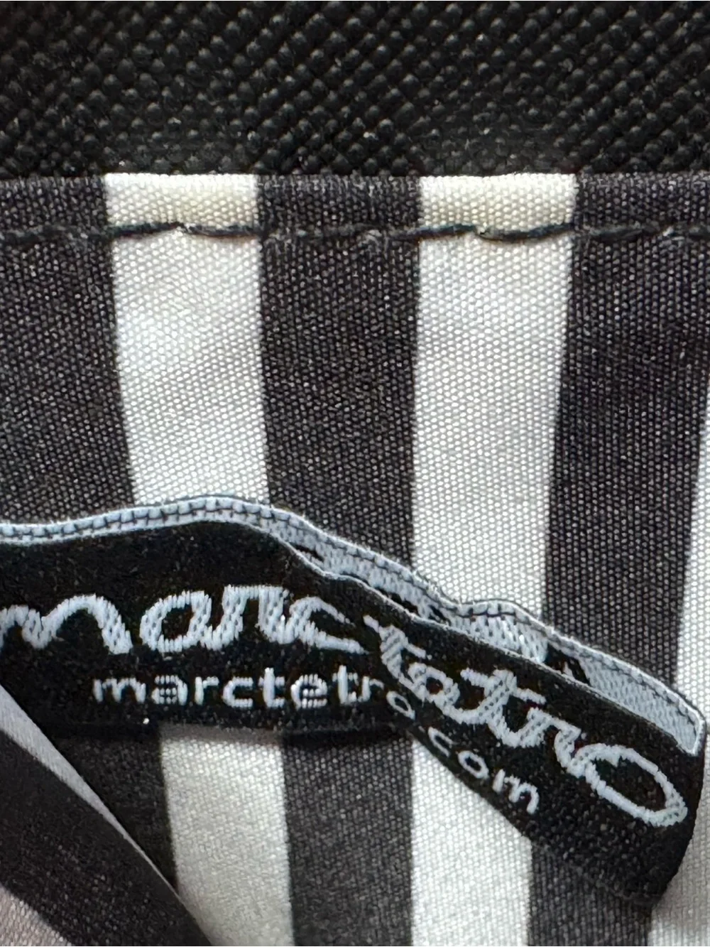 Marc Tetro Dog Group Zip Around Wallet NWOT Black Multi Dog Lovers